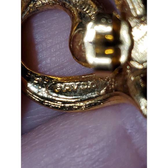 Avon Women's Earrings Vintage Gold Tone With Faux Pearls Post Back MCM - Picture 6 of 6